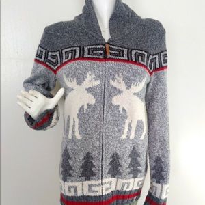EUC Men’s Large Tru North Canadiana Sweater